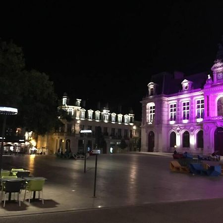 Bel Appartement Climatise Plein Centre Ville Poitiers Eksteriør billede
